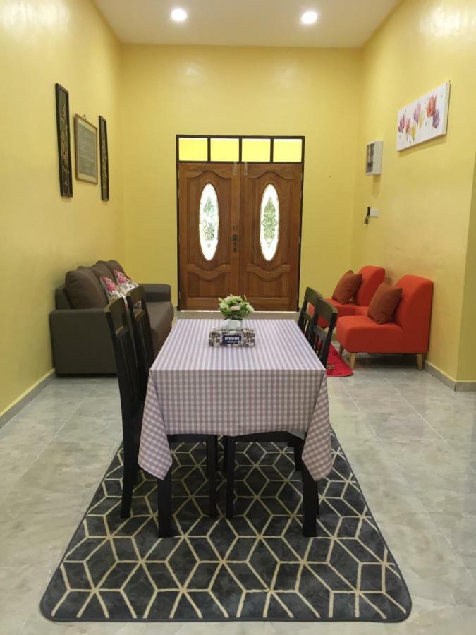 Homestay Talina Kuala Terengganu Esterno foto