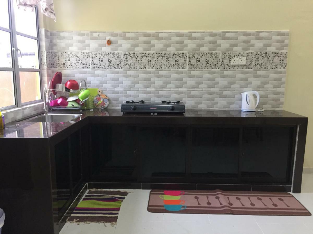 Homestay Talina Kuala Terengganu Esterno foto