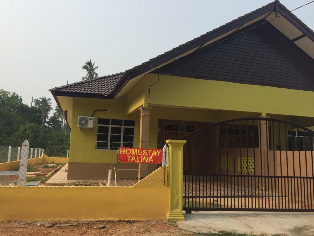 Homestay Talina Kuala Terengganu Esterno foto