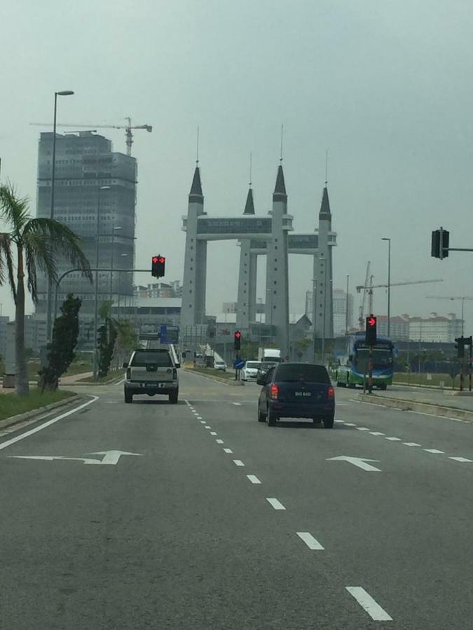 Homestay Talina Kuala Terengganu Esterno foto